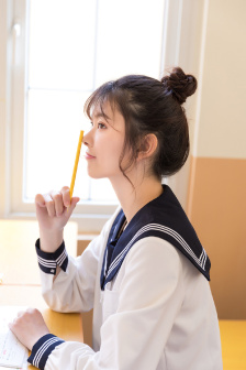 我爸比我小四岁
